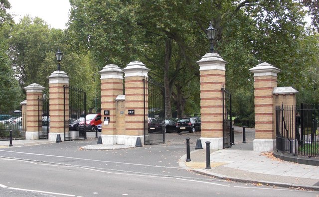 A Man Was Discovered Unresponsive In Southwark Park
