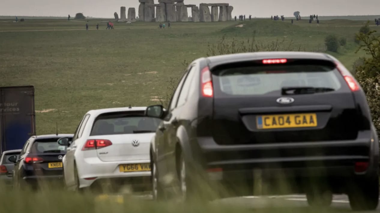 Drivers are collectively planning an estimated 21.46m leisure journeys by car this weekend – (ID 523630)