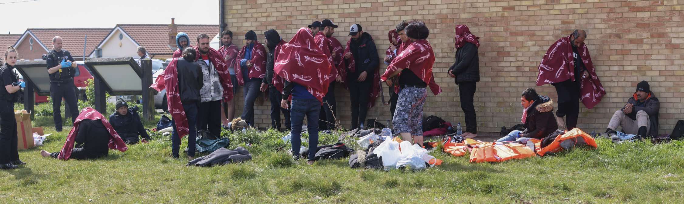 Dozens Of Migrants Land On Dungeness Beach After Crossing Channel In Dinghy Hours After Boris Johnson Hands Over Uk Migrant Crisis To The Royal Navy