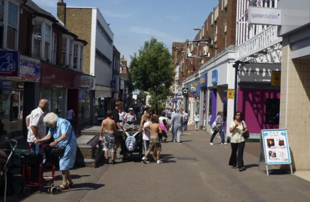 Detectives Are Appealing For Information Following A Robbery In Which Cash And A Mobile Phone Were Stolen From A Man In Margate