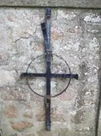 Rare 18th-Century Poacher Trap Stolen from Deer Abbey Wall – Police Urge Public to Help