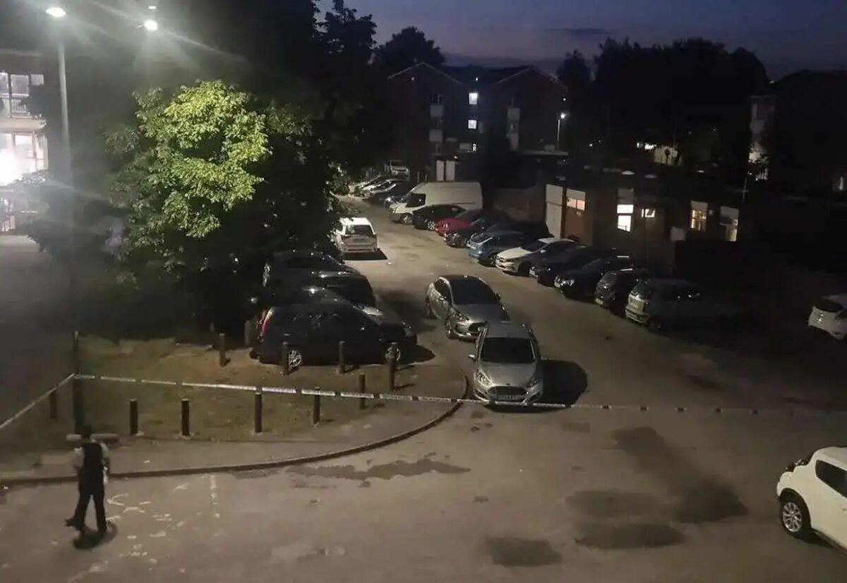 Young Man Fatally Stabbed on Stonebridge Estate – Police Launch Murder Probe