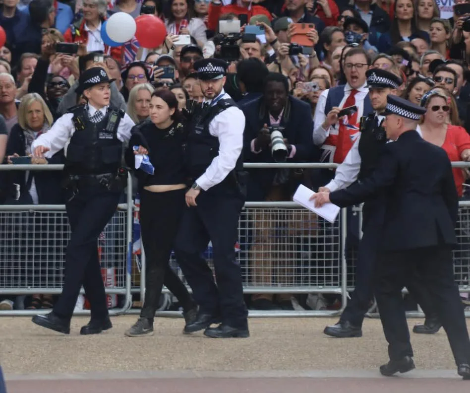 12 Animal Rights Protesters Arrested After Storming Queen’s Jubilee Parade Route on The Mall