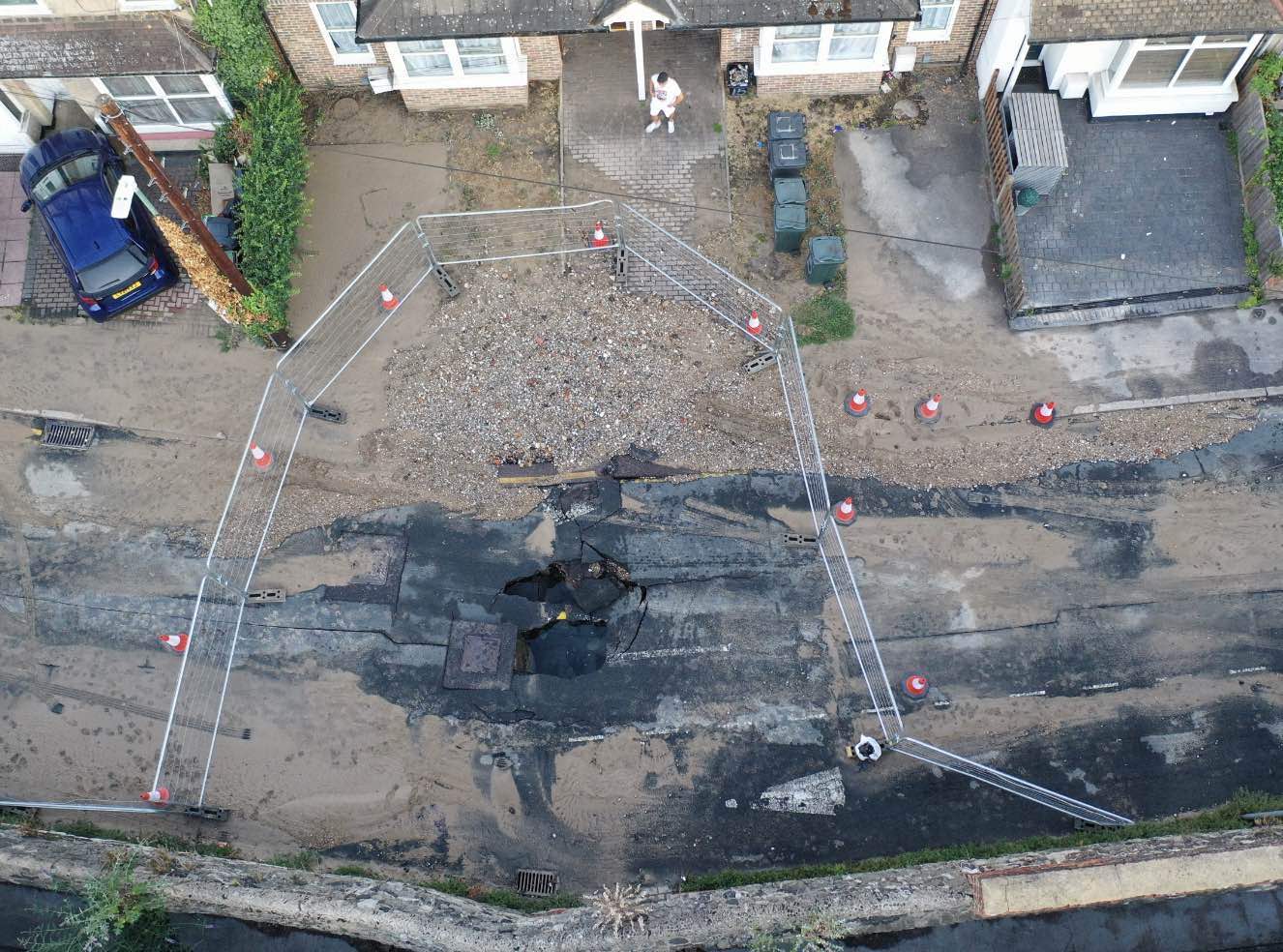 Bad news is it may take up to two weeks to fix the pipe and the road after major water leak flooded a Dartford street and surrounding roa…