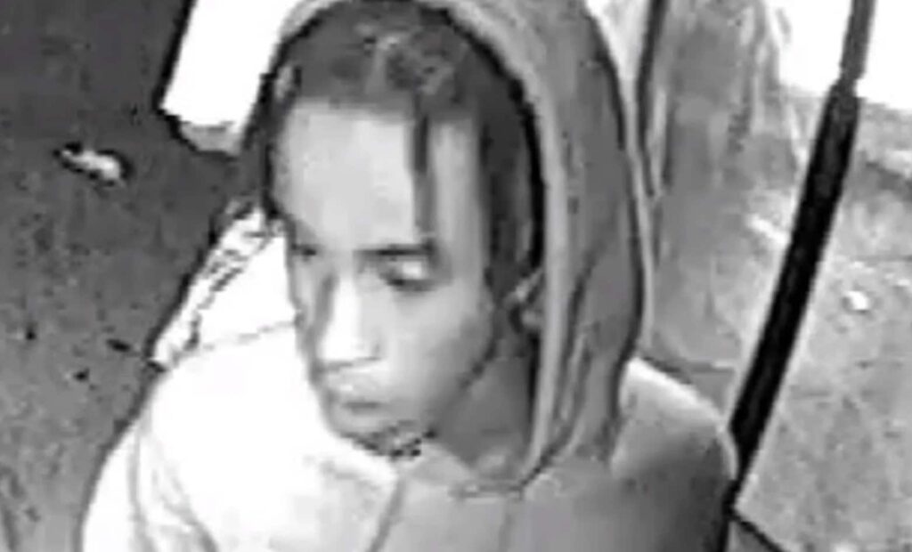 Officers investigating a sexual assault in Southwark are releasing an image of a man they would like to identify – (ID 533619)