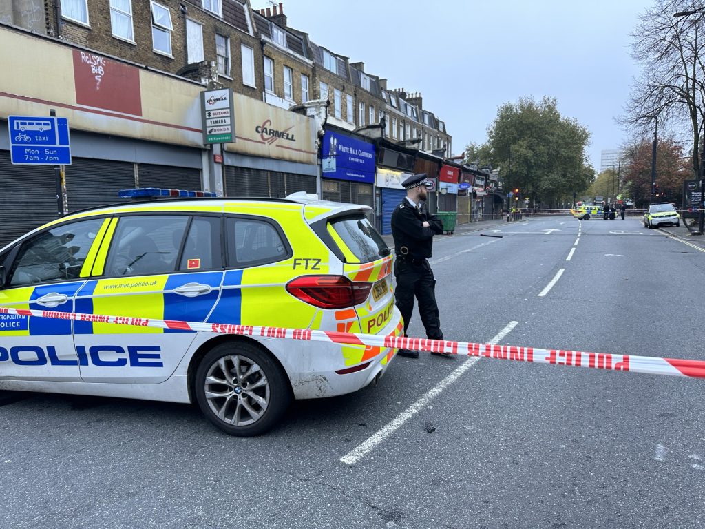 Massive Crime Scene Thrown Up Walworth After Man Is Hit With A Bottle