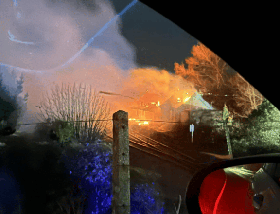 Probe launched after blaze rips through derelict railway station in Lydd – (ID 533201)