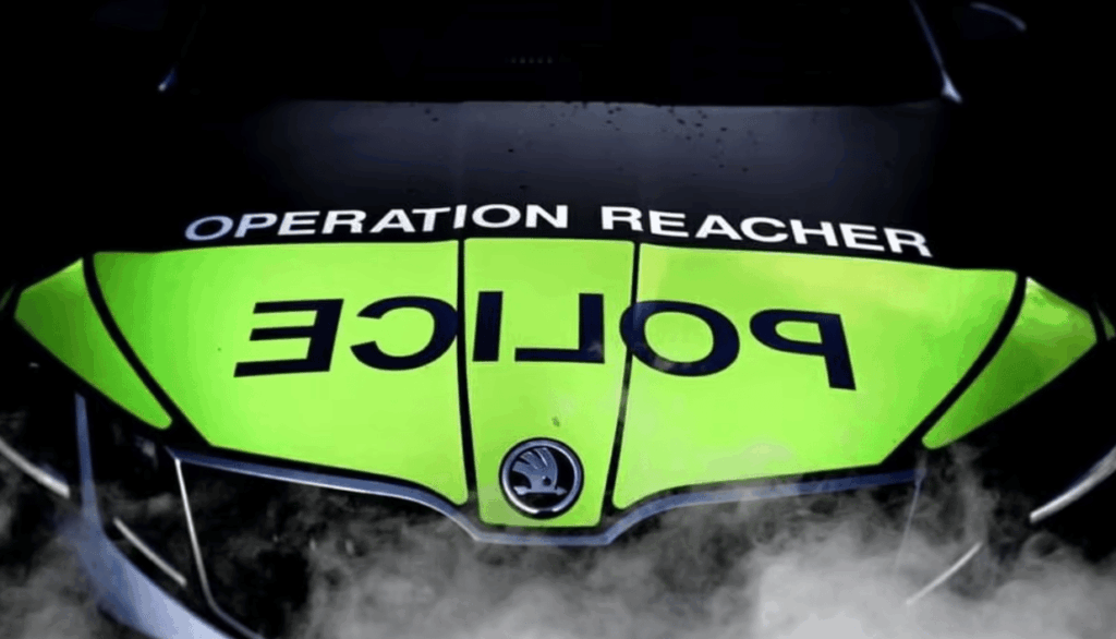 Police recovered a large amount of cash and an imitation handgun after pulling over a taxi and searching its passenger – (ID 533251)