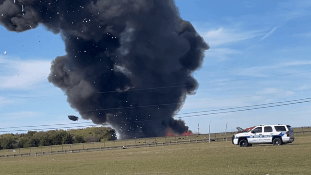 Planes Crash Mid-Air During Air Show at Dallas Executive Airport a number are feared dead – (ID 533583)