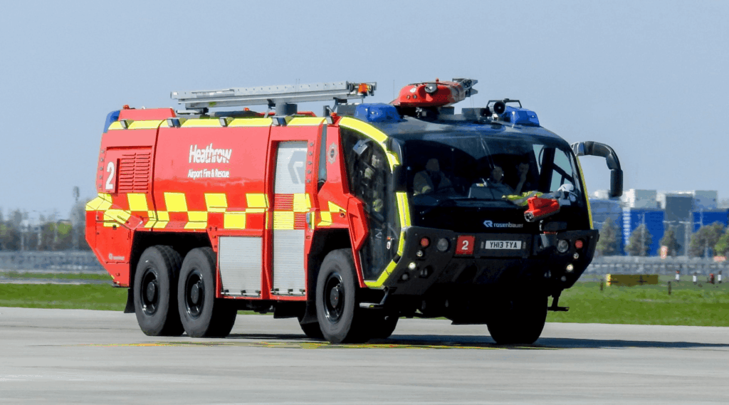 Fire crews scrambled to Heathrow airport after reports of a fire onboard an A320 aircraft – (ID 534106)