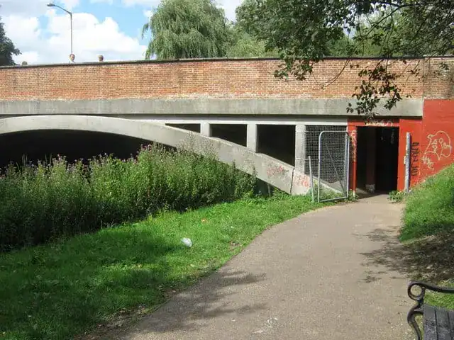 The victim sustained serious facial injuries which required hospital treatment