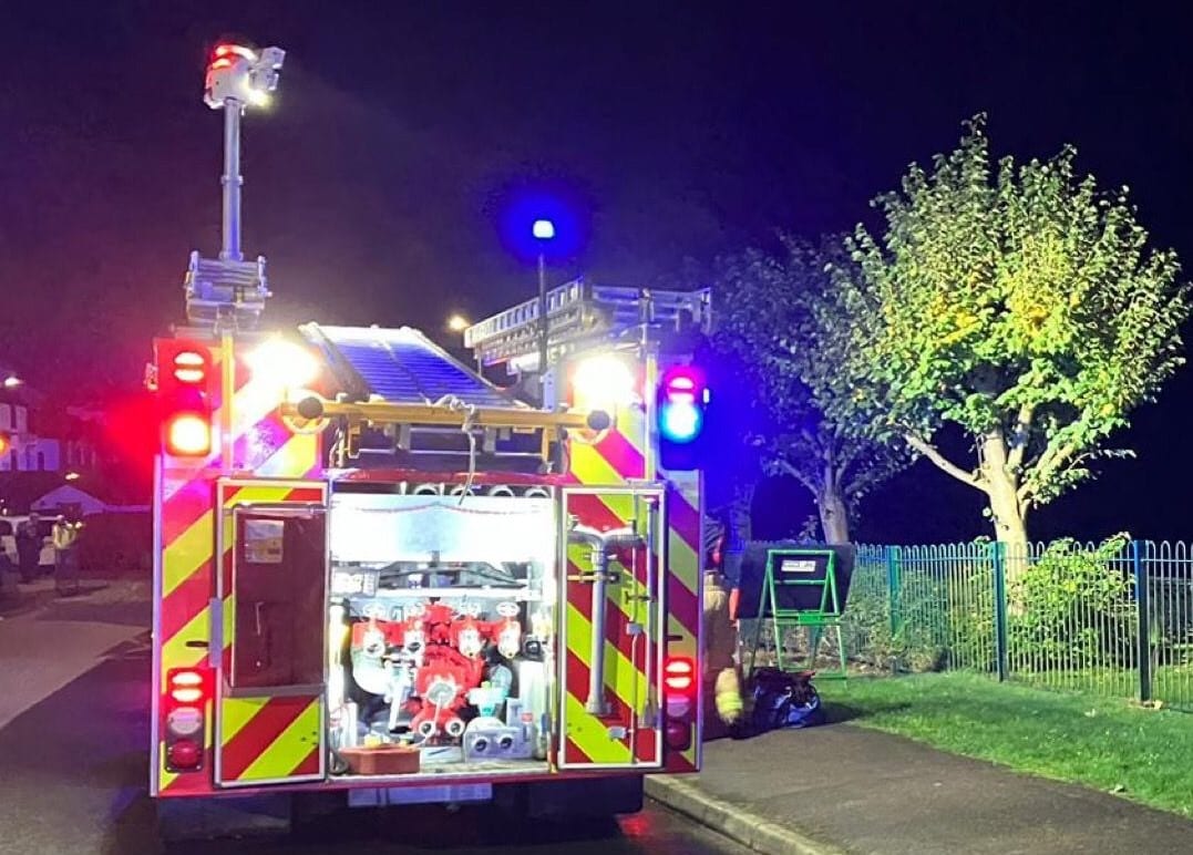 Updated: The Pursuit Continued Into Barking Park Where The Driver Jumped Into A Lake Before Being Detained By Officers