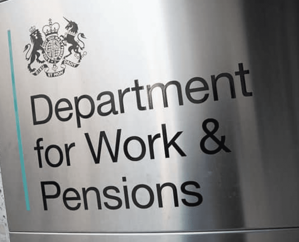 Warning Issued to UK Households on Legacy Benefits as Thousands Lose Payments
