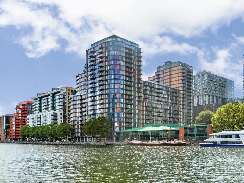 Firefighters Rescued Two Men And One Woman From The Water At Poplar's Heron Quay