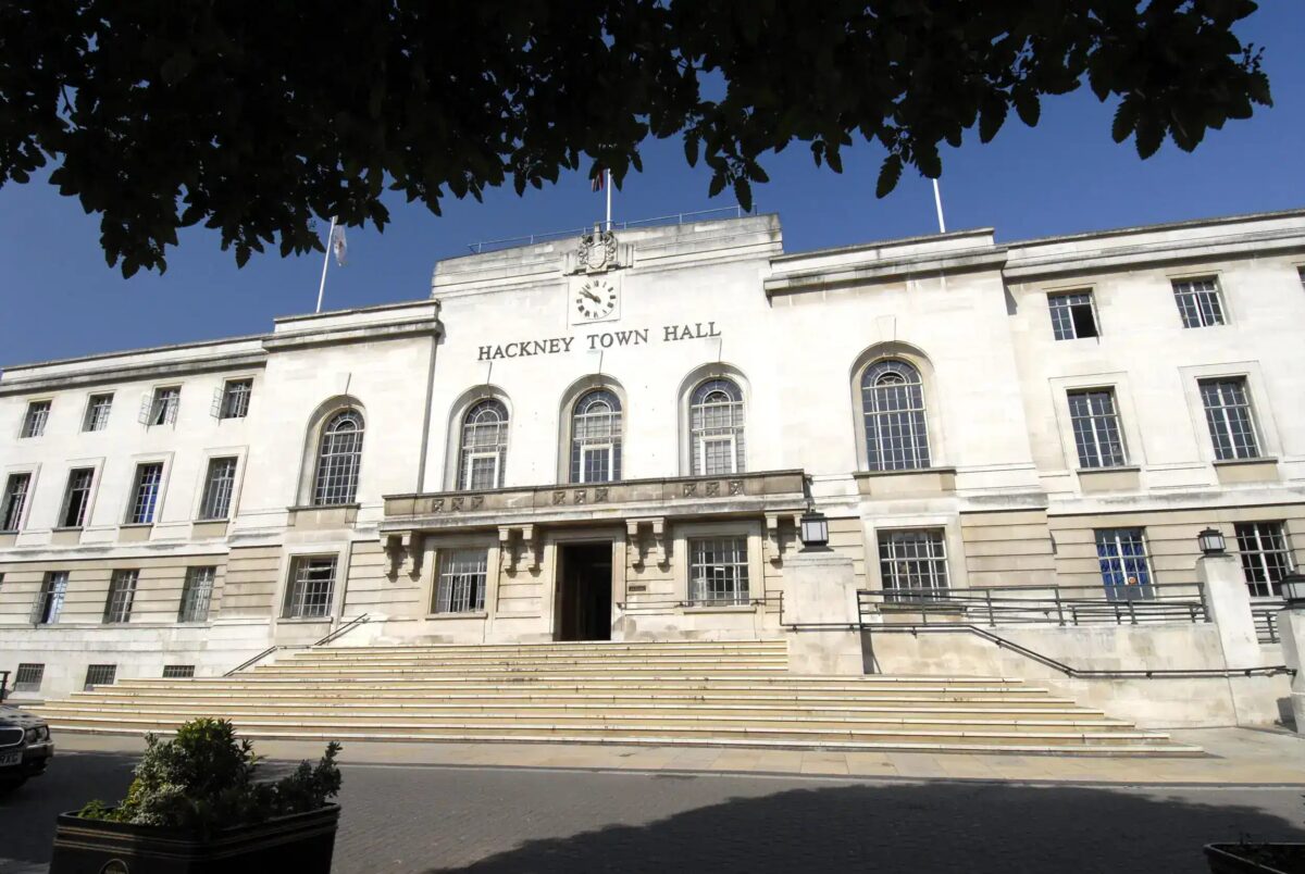 Gang Robs Two Men in Broad Daylight on Hackney’s Mare Street