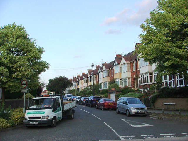 A Man Was Seriously Assaulted In Gravesend, And Witnesses Are Being Sought