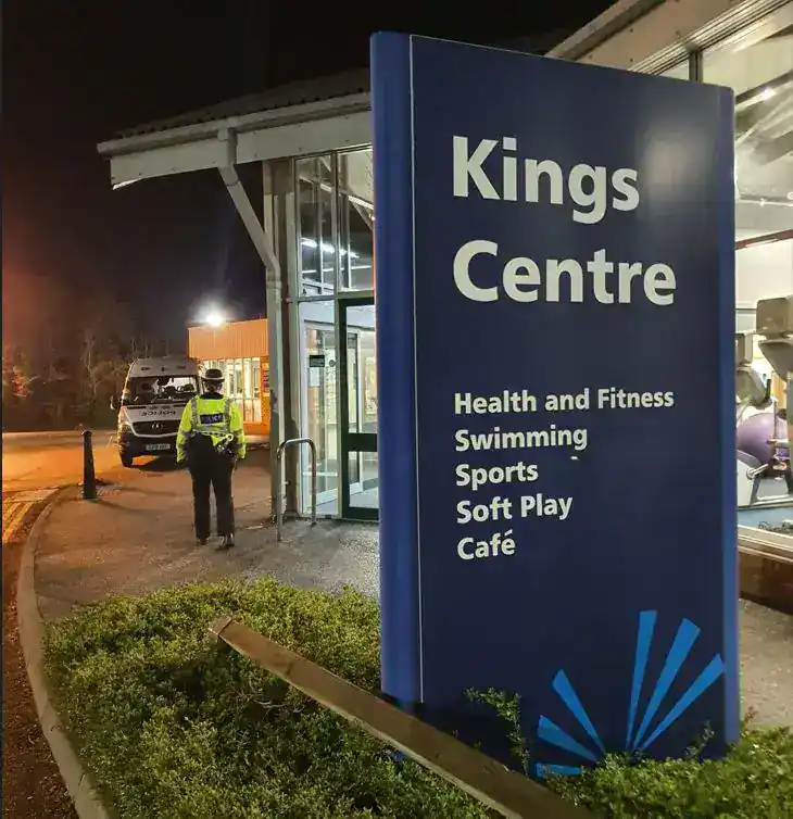 East Grinstead Gas Leak Forces Overnight Evacuations on Moat Road