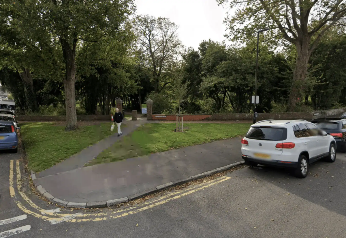 Eastbourne teenagers charged over violent robbery at Hartfield Park