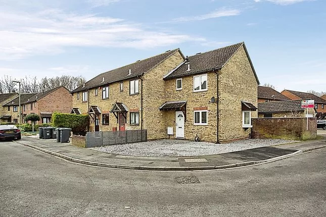 Police Are Appealing For Information And Witnesses Following A Robbery In Gosport