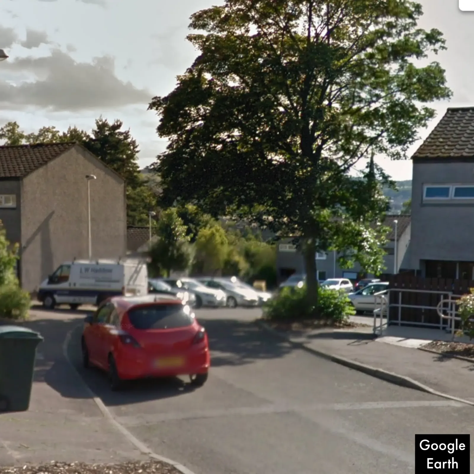 Perth Taxi Driver, 86, Held at Knifepoint in Shocking Potterhill Gardens Robbery – Police Urge Witnesses to Come Forward