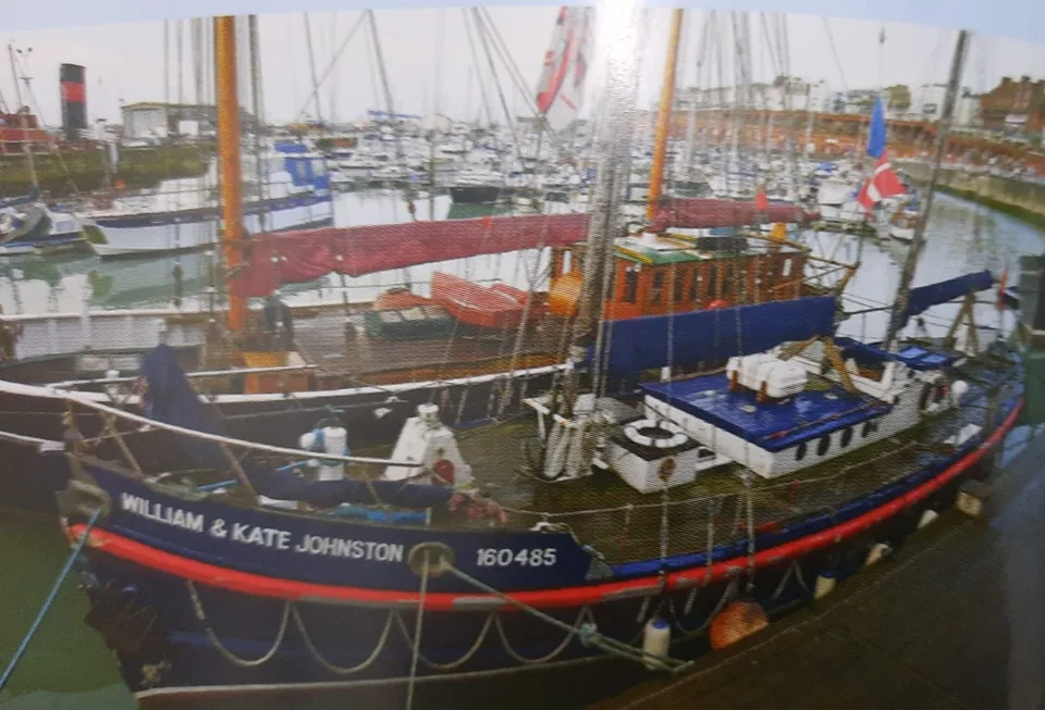 Midnight Lifeboat Drama: Selsey and Bembridge Rescue Injured Solo Sailor on 99-Year-Old RNLI Veteran