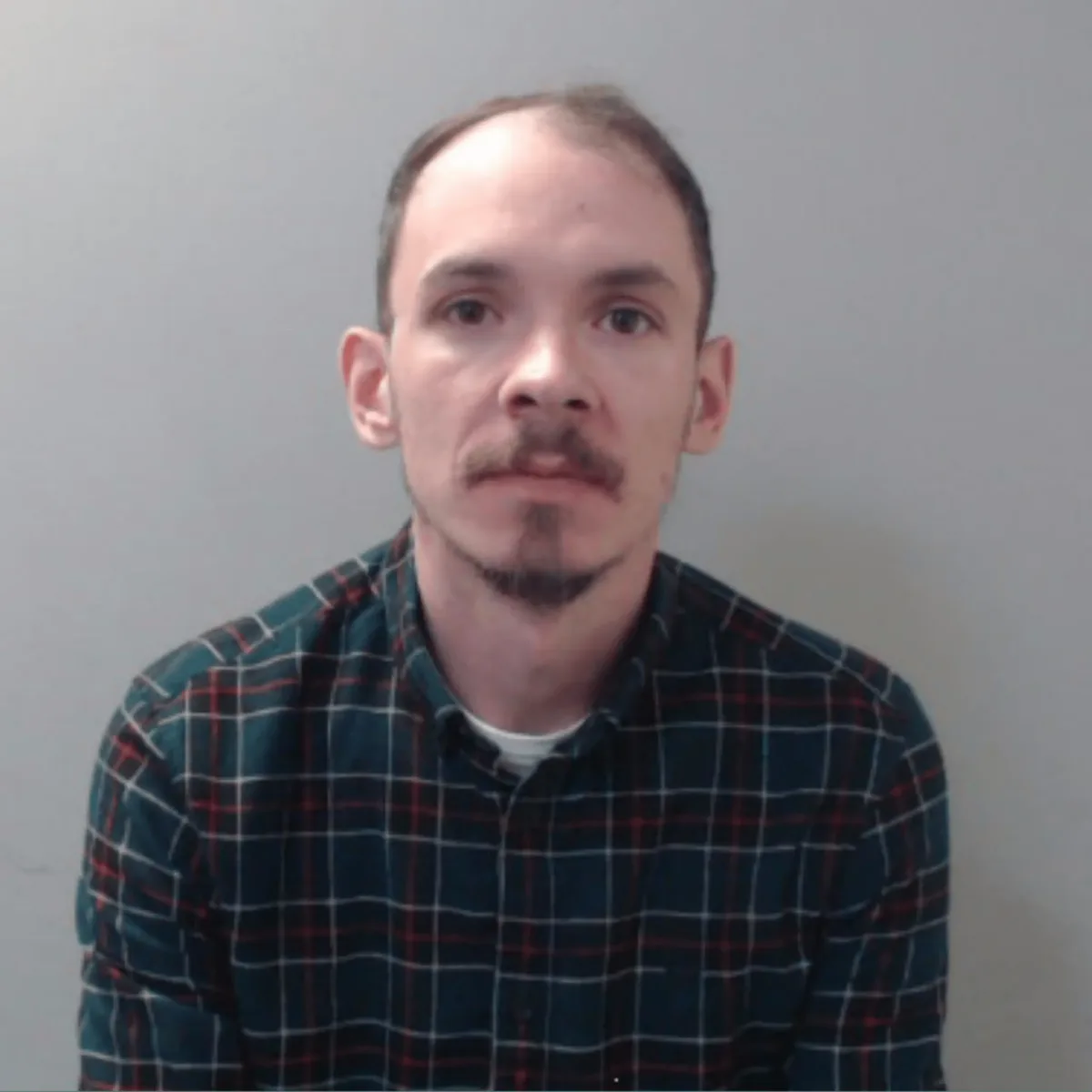 Police Launch Manhunt For Fraud Suspect Unlawfully At Large