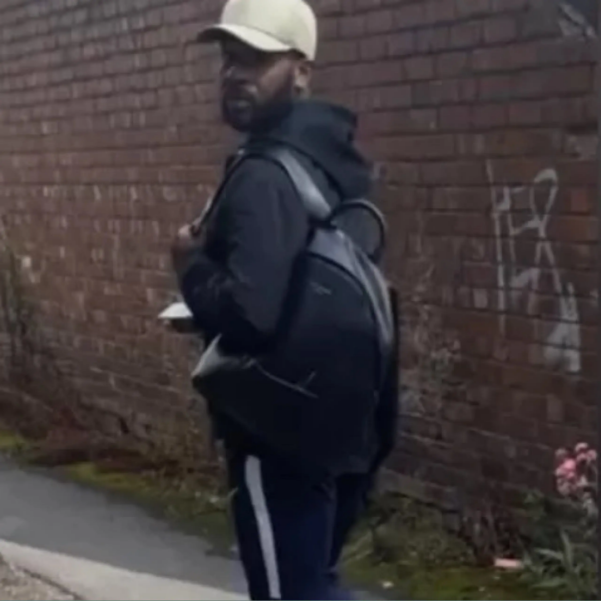 Police Hunt Creepy Pervert Over Upskirting Attack on Schoolgirl in Eastwood