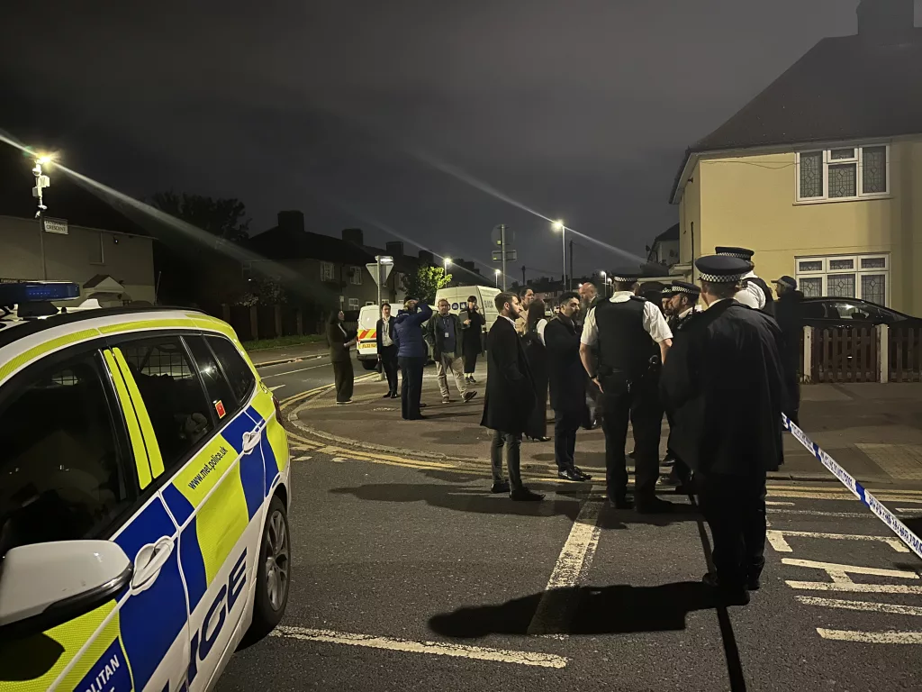 Detectives Investigating A Fatal Stabbing In Dagenham Have Charged A 15-year-old Boy With Murder Detectives Investigating A Fatal Stabbing In Dagenham Have Charged A 15-year-old Boy With Murder