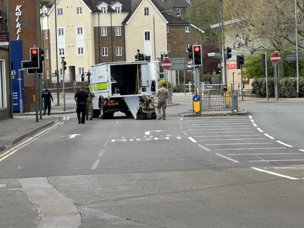 Suspect Package Throws Dartford Into Lockdown