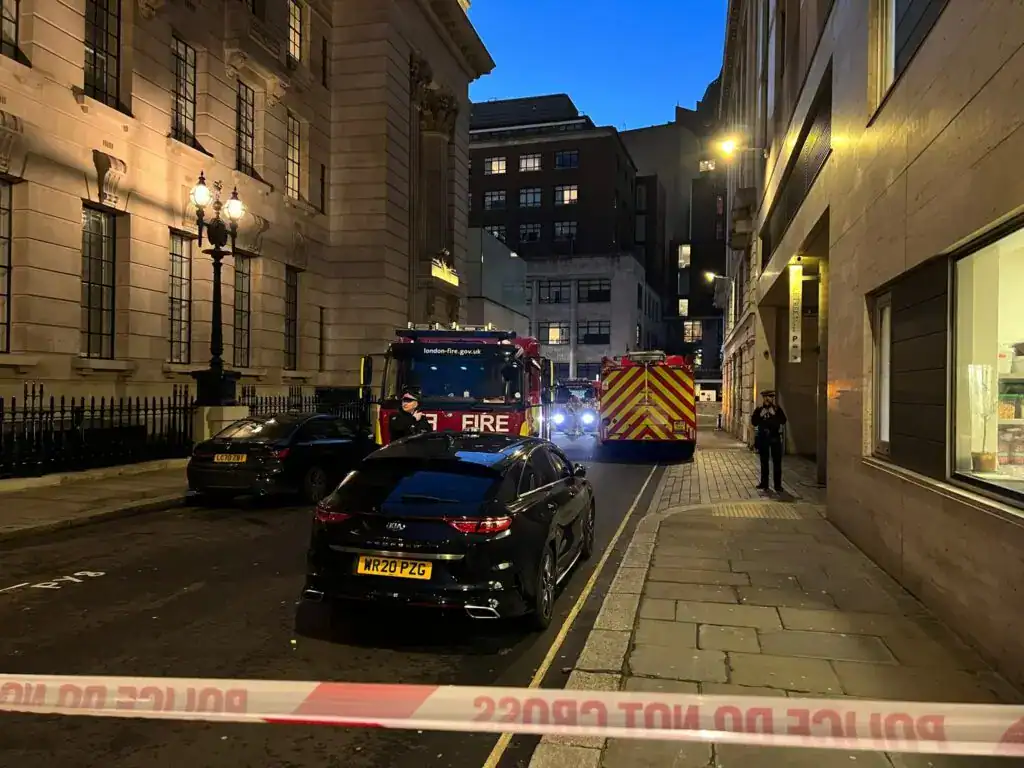 150 People Have Been Evacuated After A Gas Main Ruptured In The City Of London Pouring Gas Into Building 150 People Have Been Evacuated After A Gas Main Ruptured In The City Of London Pouring Gas Into Building