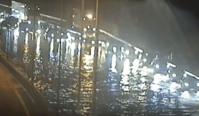 The #m25 In #surrey Is Closed Anti-clockwise Between Junction 10 & Junction 9