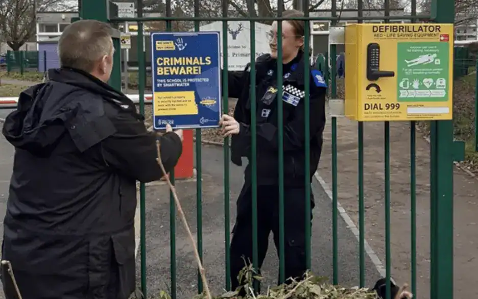 Officers From Across The Force Distributed Christmas Cards To All Schools, Offering Free Smartwater Kits To Keep Students Safe From Intruders