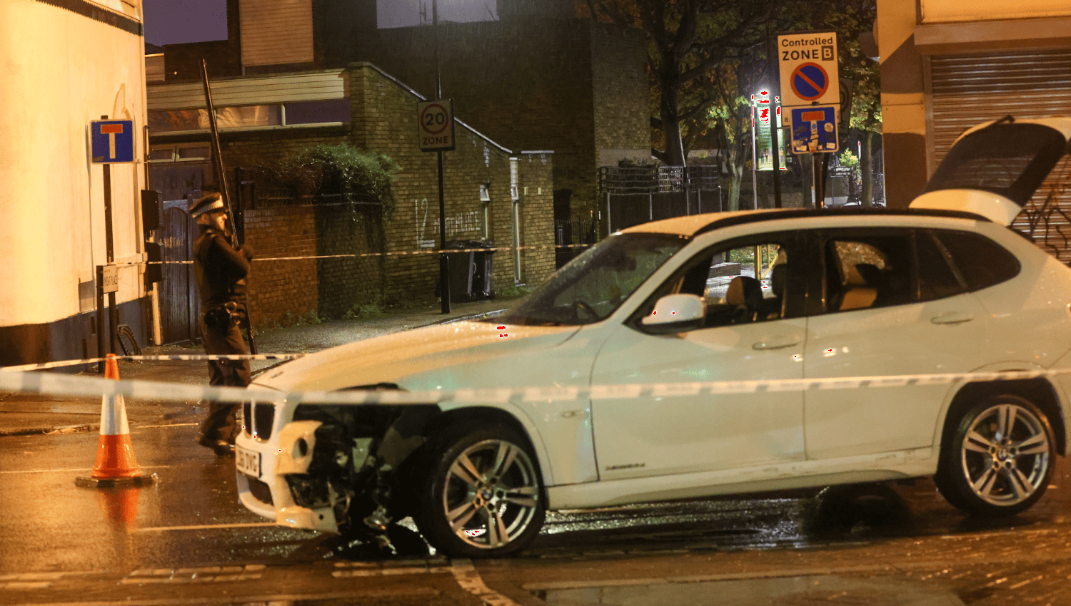 Police say Brixton Gunbattle victim is walking wounded as their investigation continues – (ID 534725)