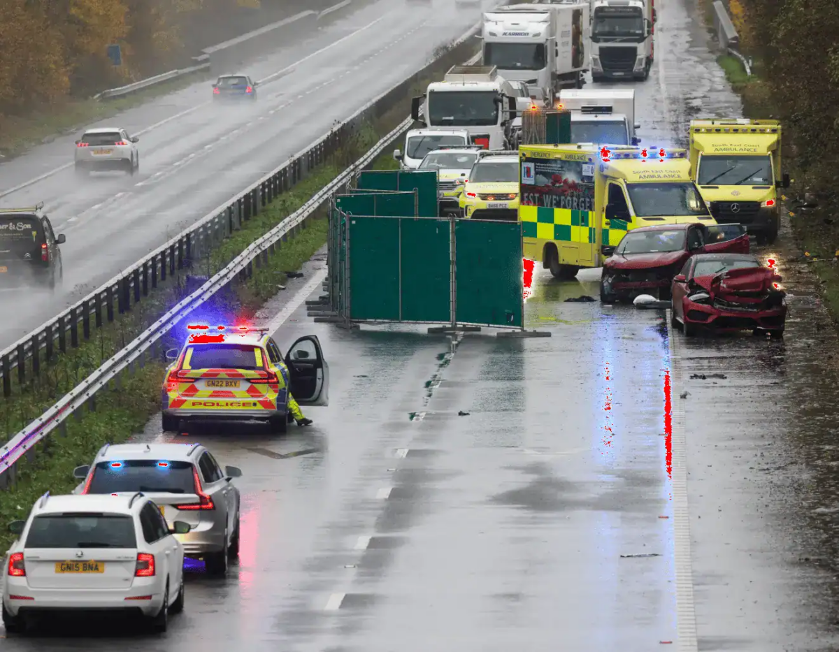 Fatal M2 Crash in Foul Weather Kills One, Motorway Closed for Hours