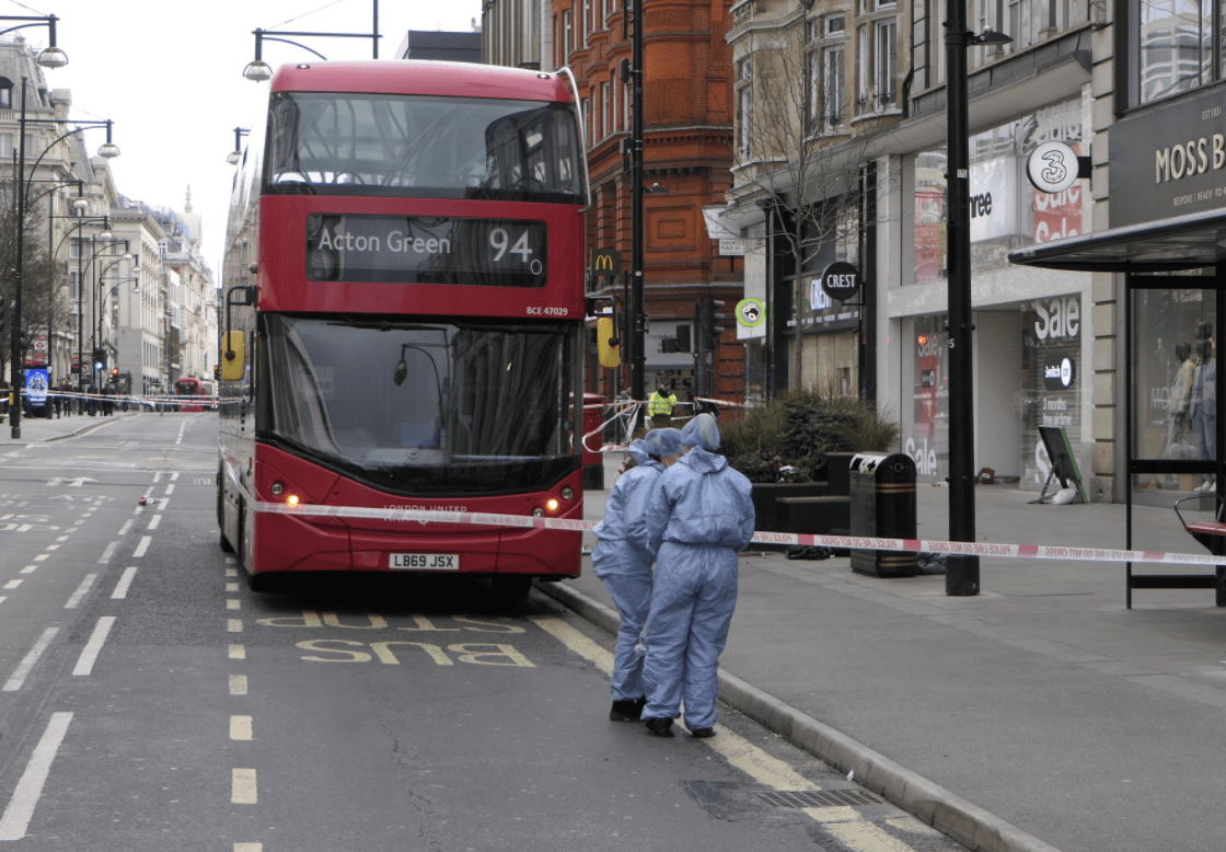 After Being Stabbed In Oxford Street, A 25-year-old Man Is Fighting For His Life