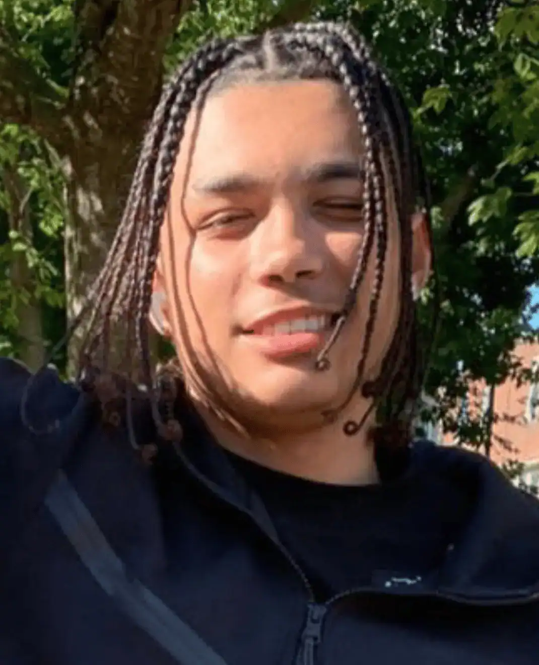 Tragedy in SE London: Two 16-Year-Olds Fatally Stabbed in Linked Birthday Murder Probe