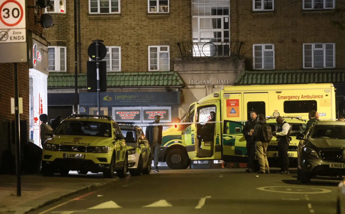 Streatham High Road Reopens After Dramatic Rooftop Rescue in Late-Night Welfare Call