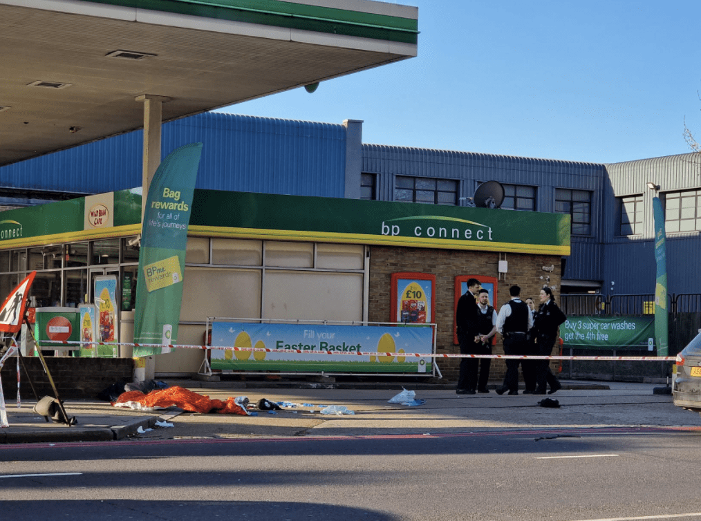 Man Rushed To Hospital After Attack Outside Mcdonalds In Tower Hamlets