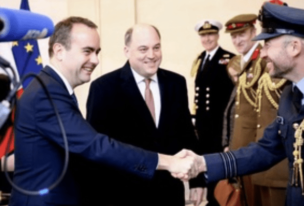 Uk And France Commit To Greater Defence Cooperation At Paris Summit