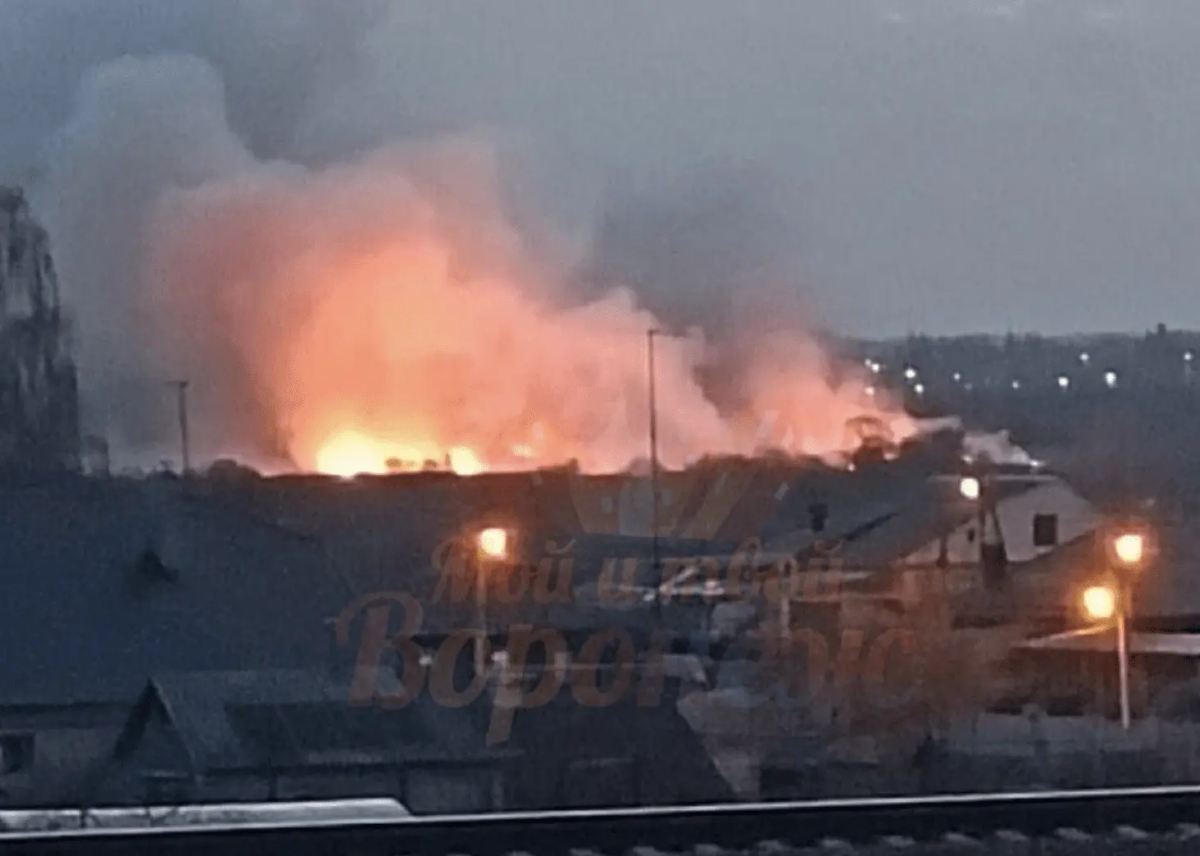 Massive fire at Russia’s Voronezh Aircraft Plant