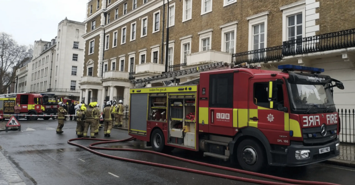 Six fire engines and around 40 firefighters have been called to a fire at a flat on Herbrand Street in #Bloomsbury with person reported