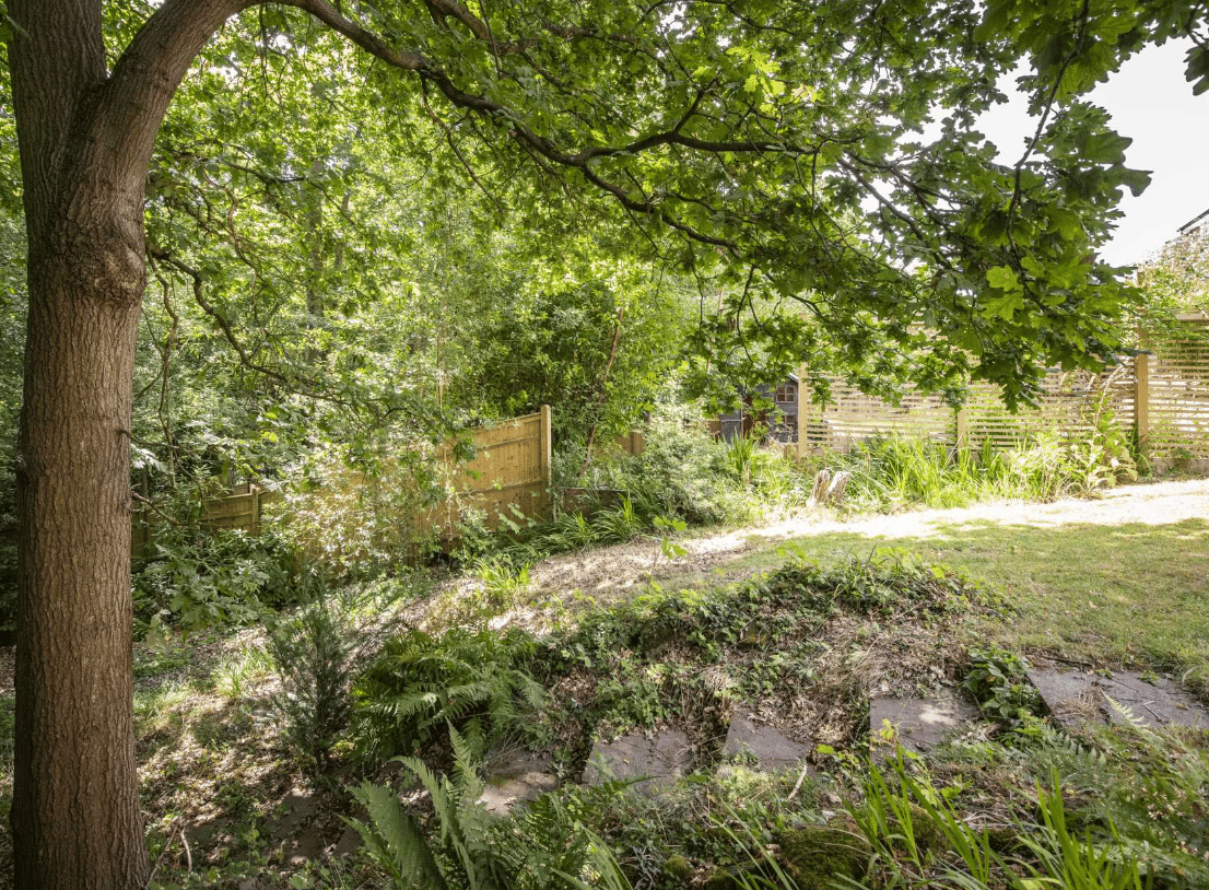 Manhunt Launched After School Girl Is Sexually Assaulted Aftera  Man Exposed Himself In Tunbridge Wells