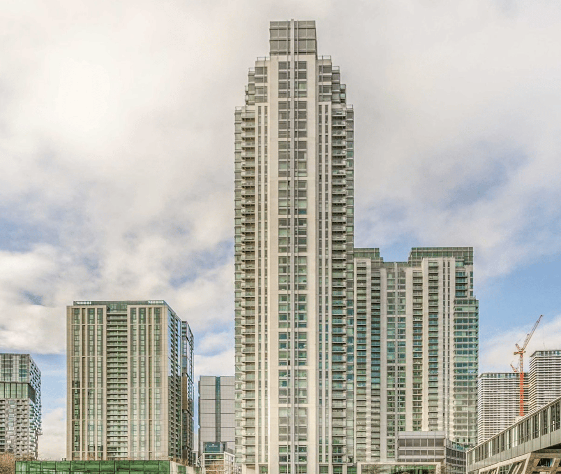 Fire Crews Called To Tackle Blaze On The 31st Floor Of 42-strorey Pan Peninsula That Over Looks Canary Wharf