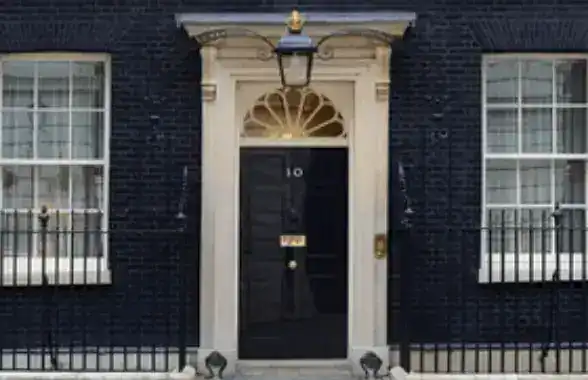 Queenstown Road Live: One Person Taken To Hospital After London Bus Crash