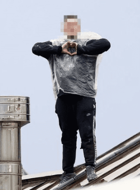 An Inmate Has Been Spotted On The Roof Of Manchester's Strangeways