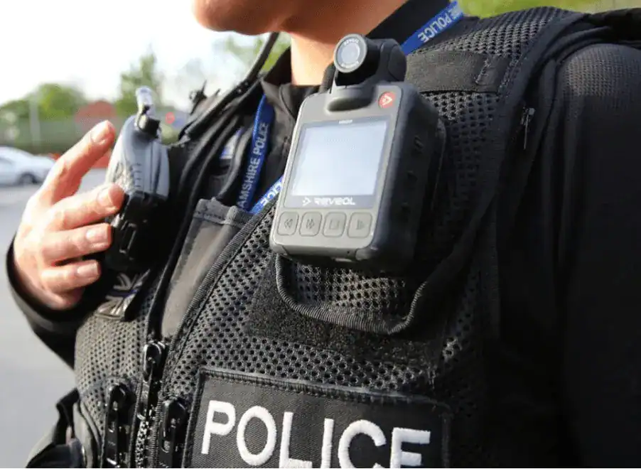 Notts Police Hero PC Emily Clayton’s Christmas Rescue: How She Saved Woman’s Life in Dramatic Break-In