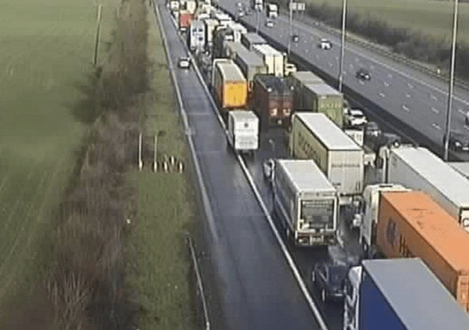 The M1 Remains Closed This Morning (march 14) After A Person Fell From The Motorway Grantry