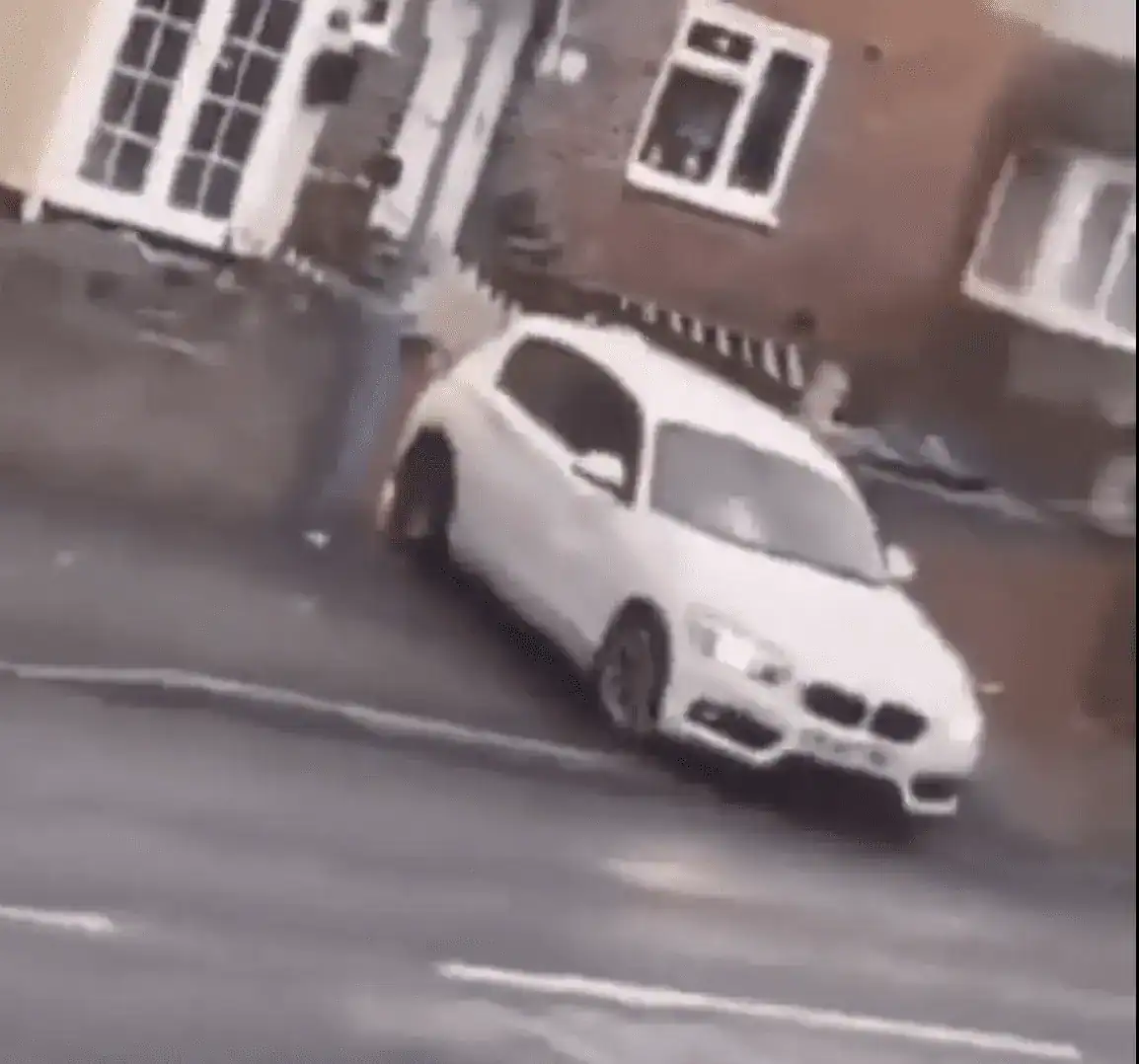 Police Swarm Street After Gunshot In Broad Daylight
