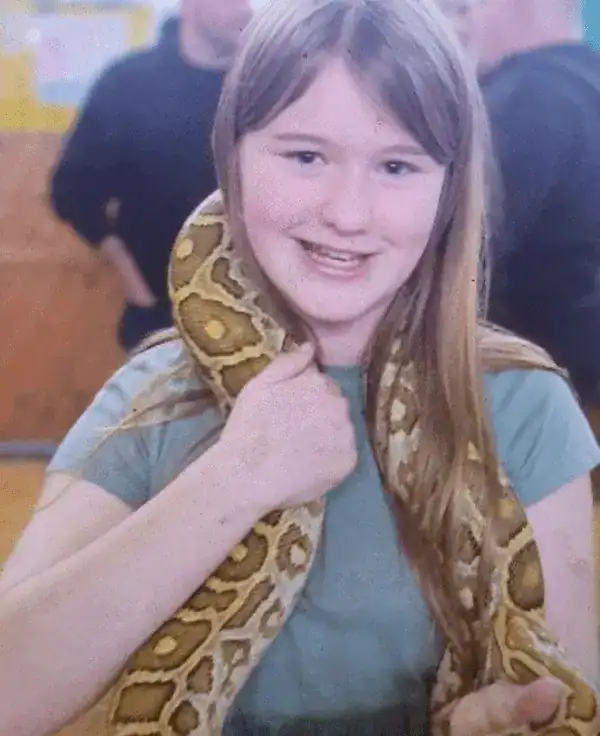 Urgent: Missing Teen Erin O’Neill, 12, Vanishes from Ainsdale Home – Police Launch Search