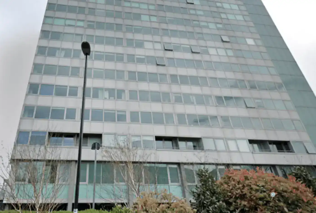 Man in 30s Dies After Tragic Fall from Deptford’s Aragon Tower